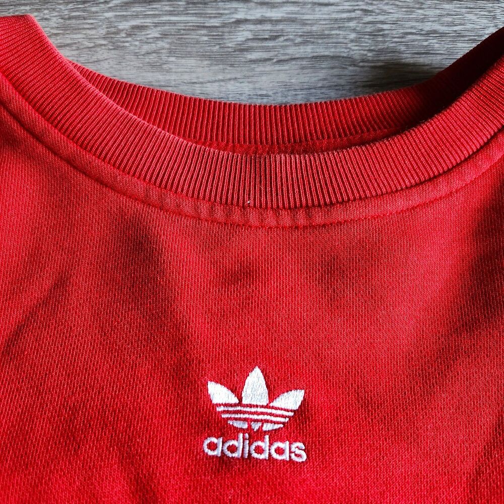 (L) Adidas crewneck - Picture 2 of 5